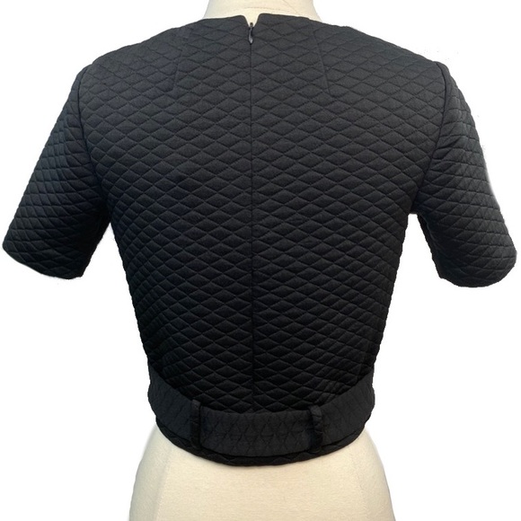 Elle Black waffle belted crop top - Picture 3 of 7